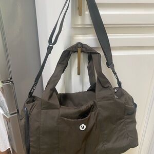 Vuori Chocolate Brown Travel Bag